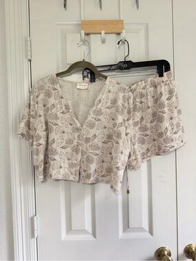 Leaf-Print Cream Lounge Shorts Set